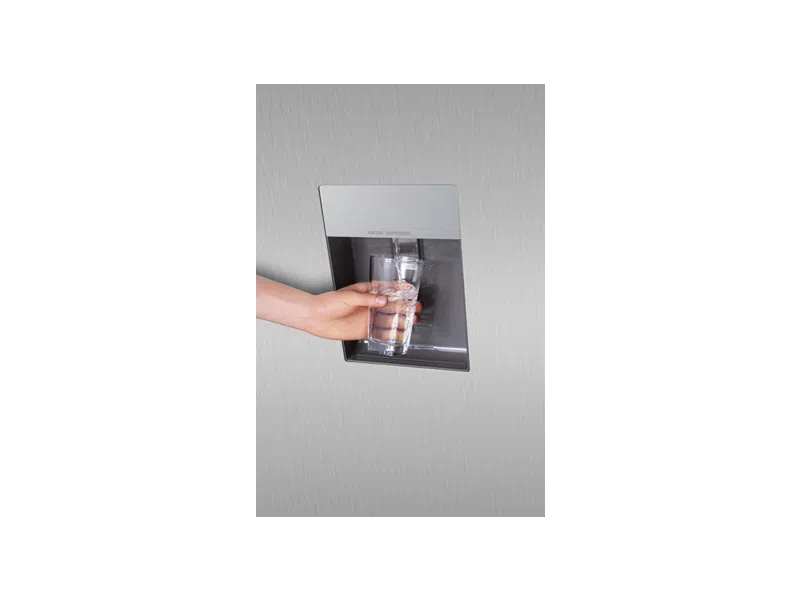 TCLP550 420LITERS REFRIGERATOR-NO FROST; IT HAS A WATER DISPENSER and its available in kenya at the best price in narobi cbd